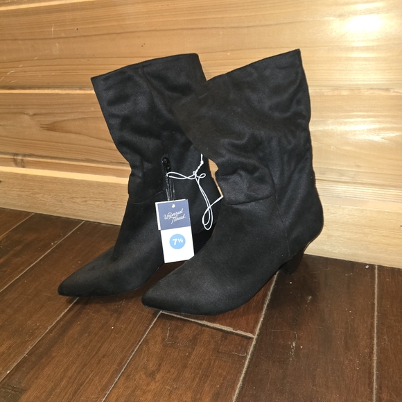 NWT! Universal Thread Faux Suede Ankle Boots. Sz. 7.5 - Picture 1 of 5